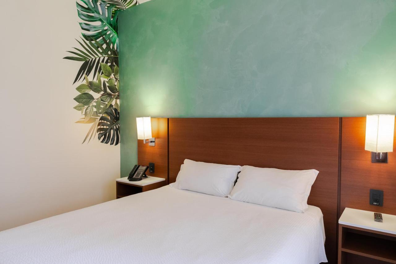 Готель Ibis Styles Curitiba Aeroporto Сан-Жозе-дус-Піняйс Екстер'єр фото