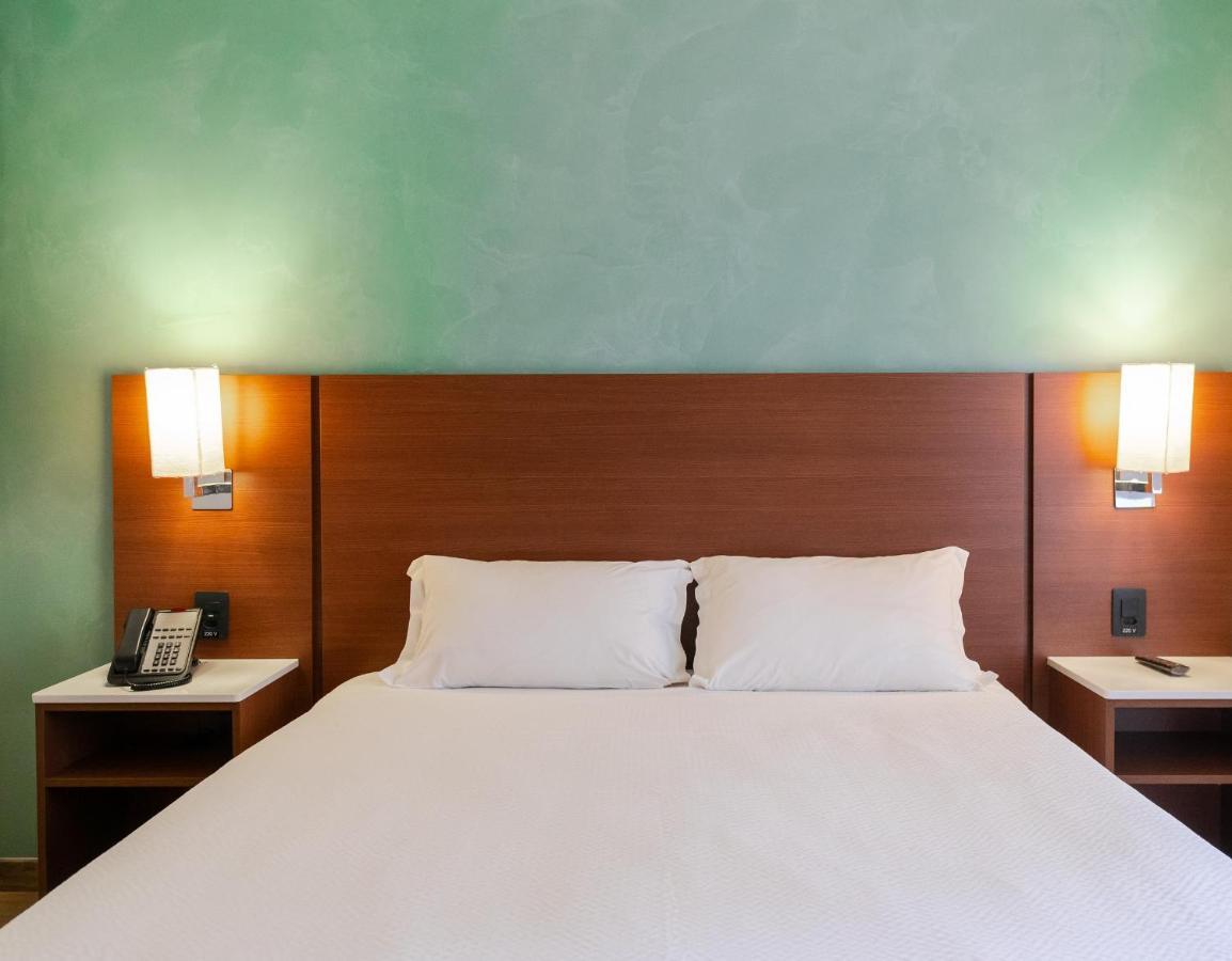 Готель Ibis Styles Curitiba Aeroporto Сан-Жозе-дус-Піняйс Екстер'єр фото