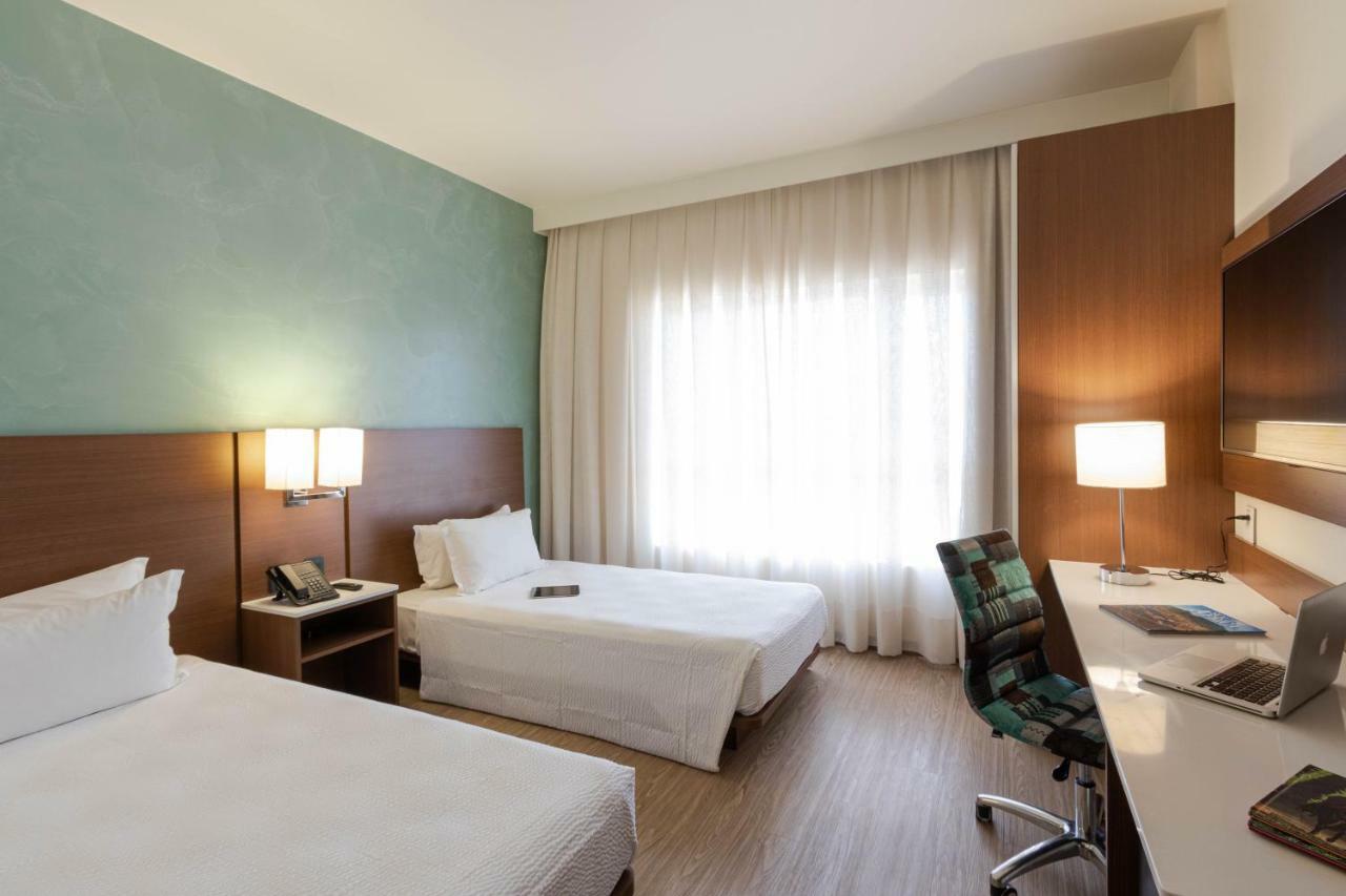 Готель Ibis Styles Curitiba Aeroporto Сан-Жозе-дус-Піняйс Екстер'єр фото